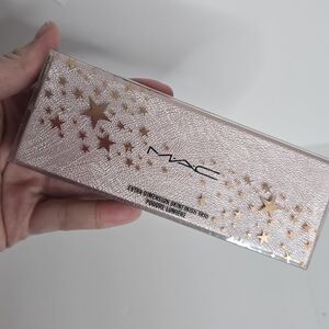 MAC Cosmetics Shimmer Finish Highlighter - Gold